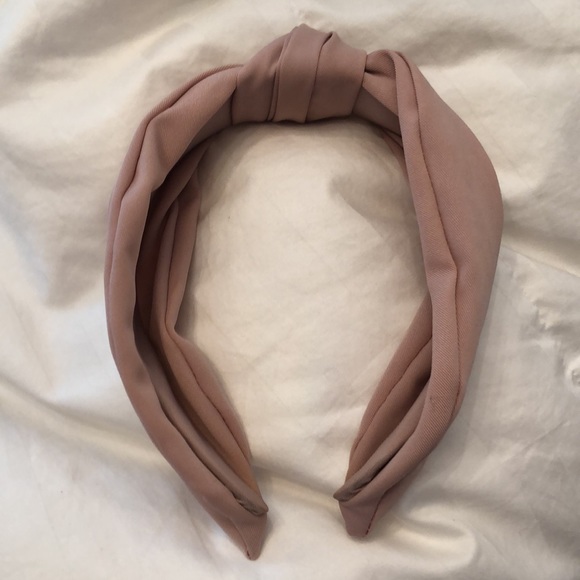 Knotted Blush Pink Headband - Picture 4 of 5